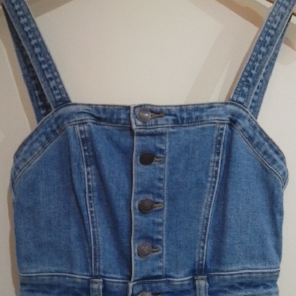 E2 Final Price ๐ Free People 0 button front jean dress with pockets - Picture 2 of 9